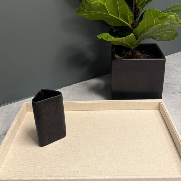 Louis Vuitton Epi Leather 4 Key Holder - Picture 3 of 12